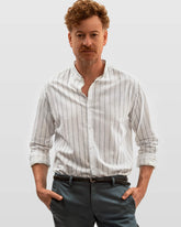 Camisa Listrada com Gola Mao