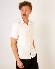 Camisa de Linho Manga Curta Branca - Blend Minimalista