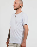 Camiseta Branca Detalhe