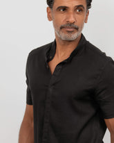 Camisa Preta Gola Mao