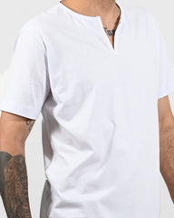 Camiseta com cadarço