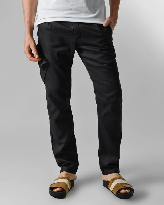 detalhe frente calça cargo masculina 