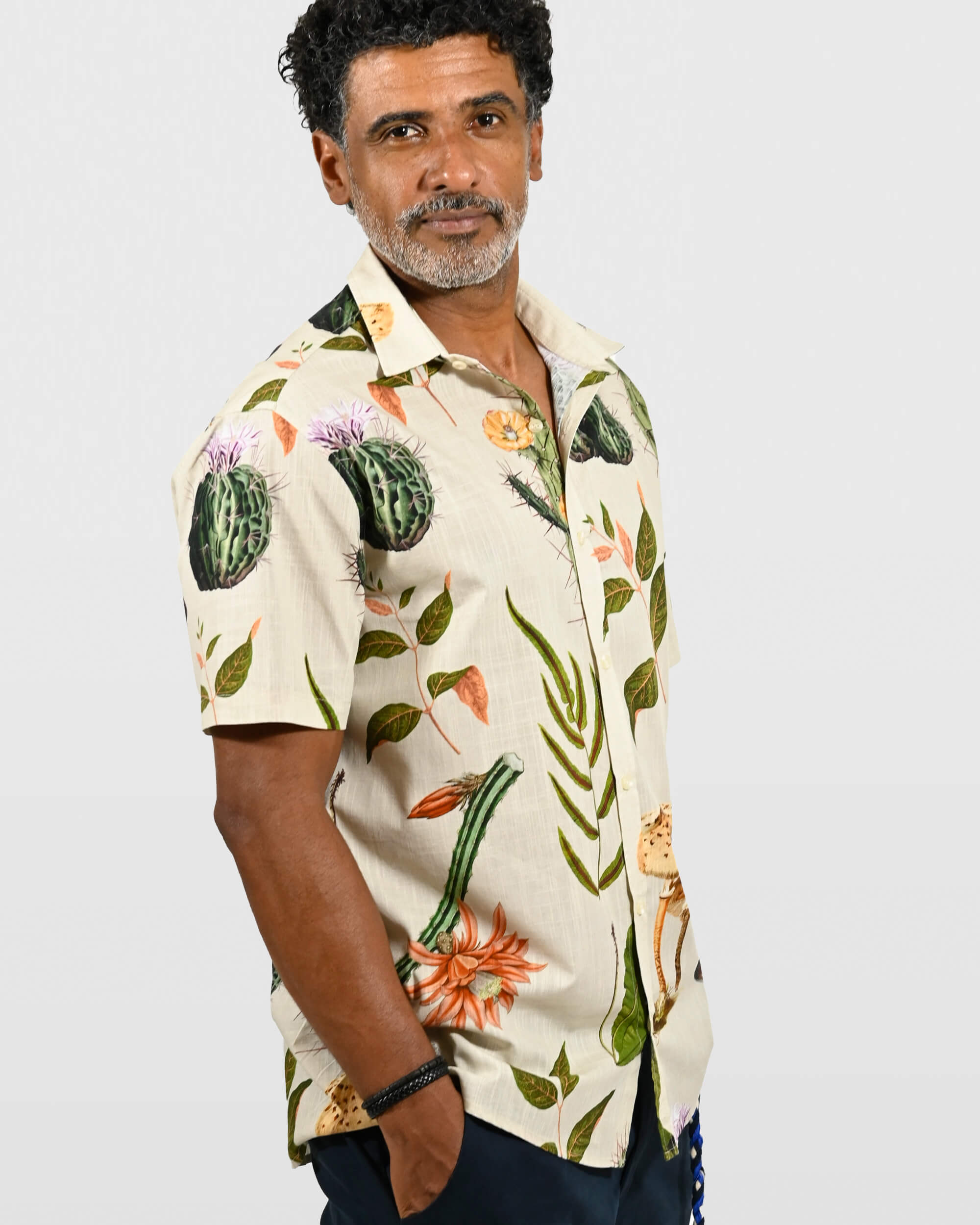 Camisa em Algodão Estampa Botânica