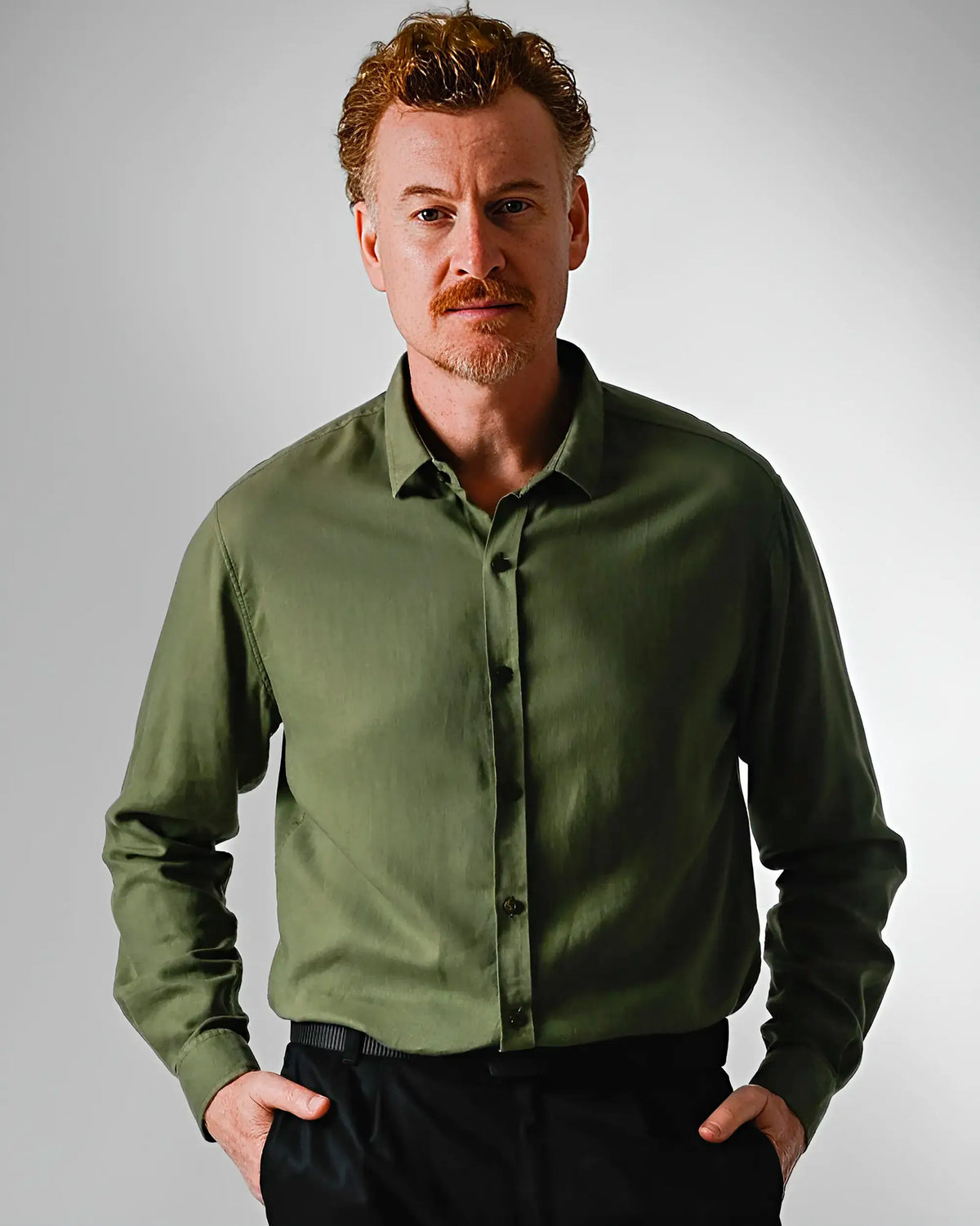 Camisa Cambraia de Linho Oliva