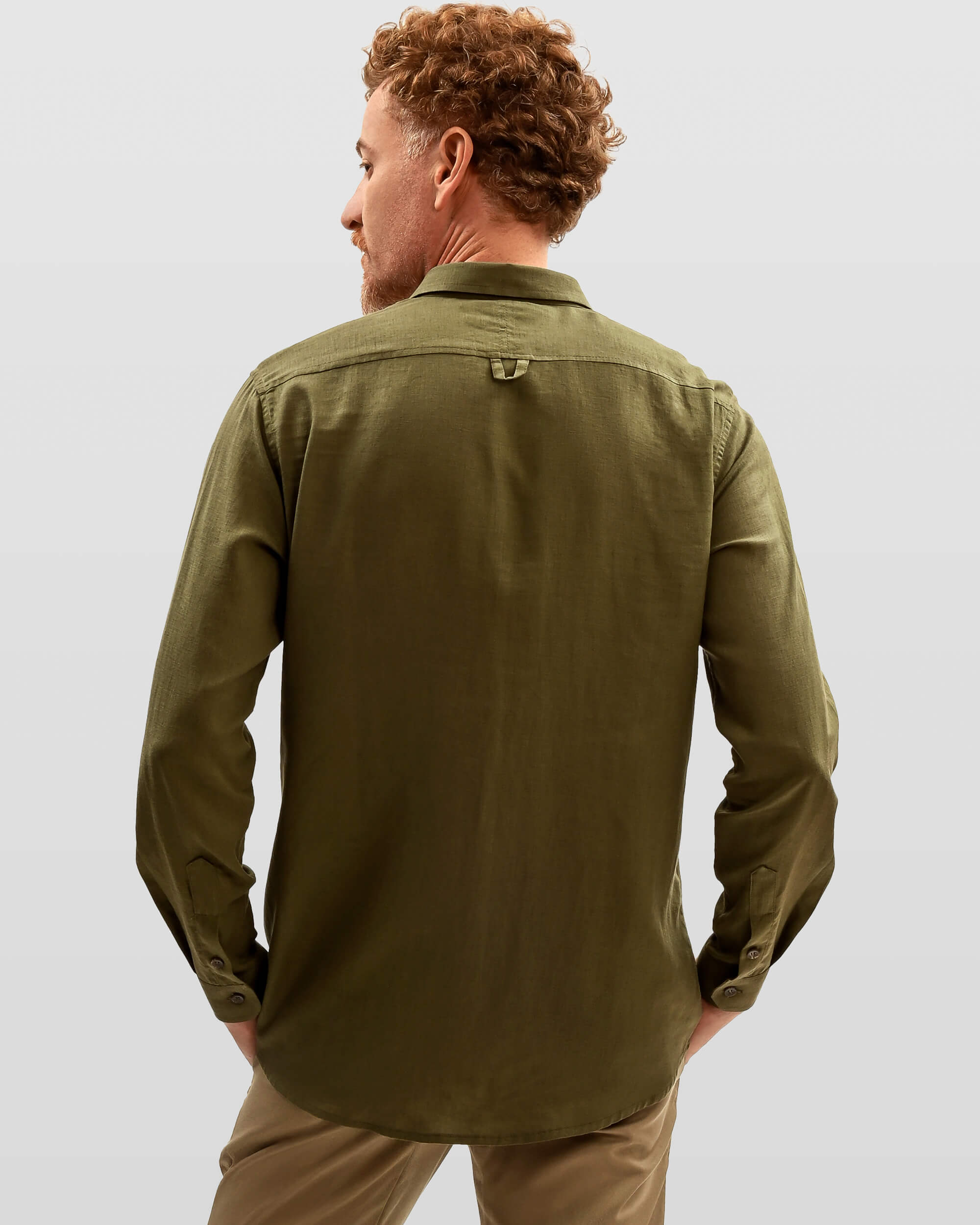 Camisa em Cambraia de Linho Verde Oliva