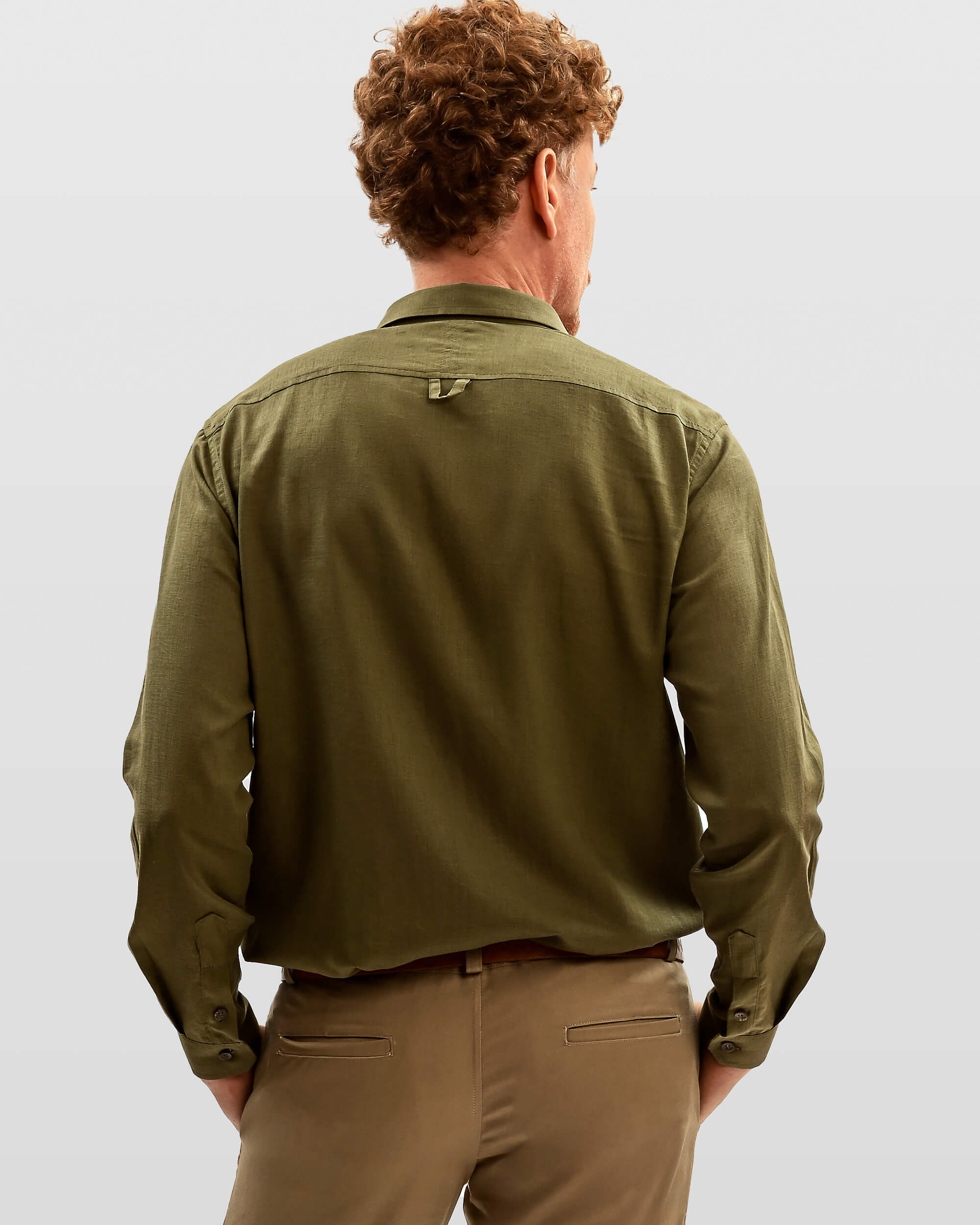 Camisa em Cambraia de Linho Verde Oliva
